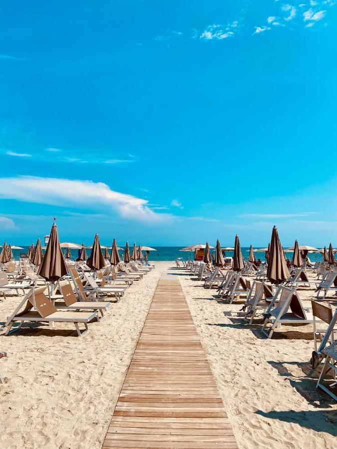 Residence Pineta Verde Milano Marittima Ngoại thất bức ảnh